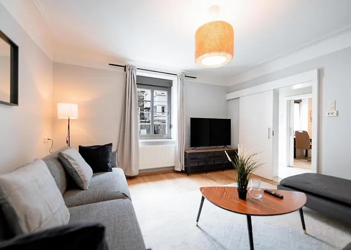An Entire Spacious House Near To The City Centre